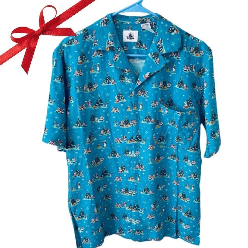 🎄 NWT Disney Parks Christmas Button-Up Shirt – Mickey & Friends (Size S) 🎅✨